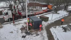 Den nye transformerstation ankommer og etableres ved Hallen Park Vendia